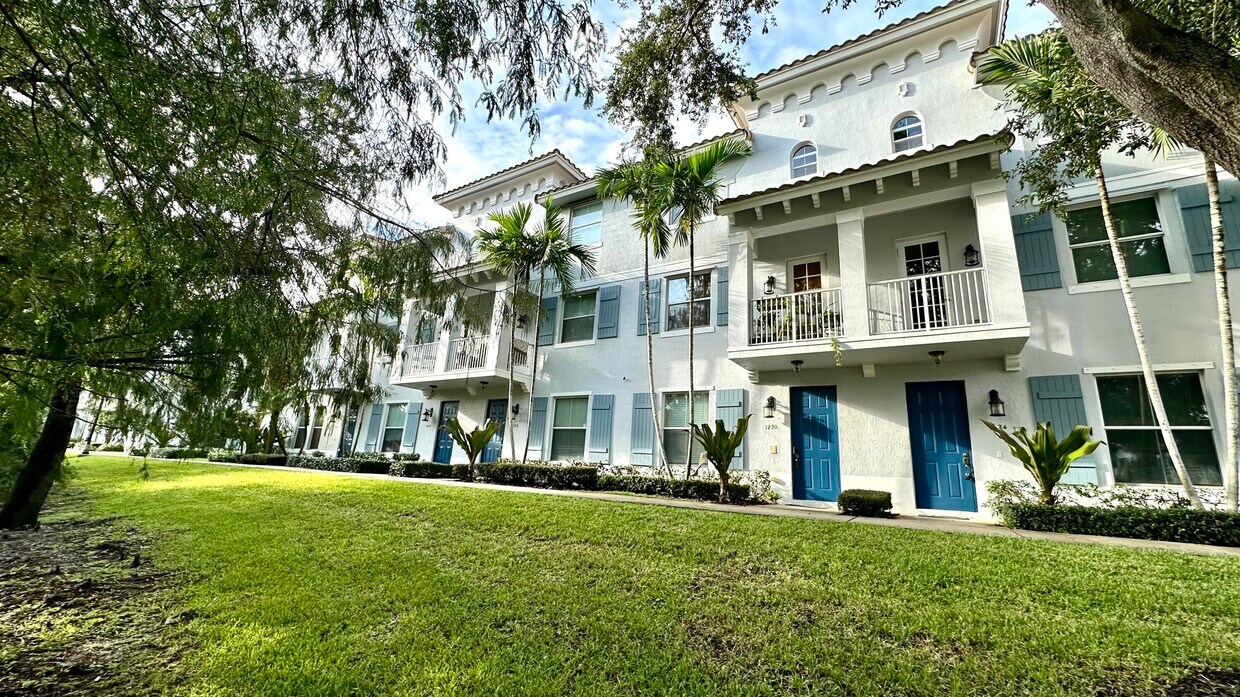 1224 Via Fatini, Boynton Beach, FL 33426 Townhome Rentals in Boynton