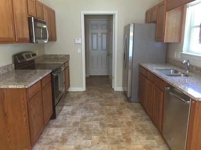 Foto del edificio - 516 Amsonia Cir