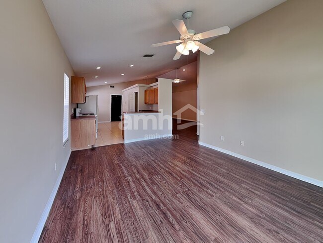 Foto del edificio - 10942 Brown Trout Cir