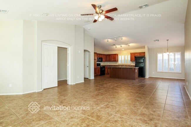 Building Photo - 781 S 167th Dr
