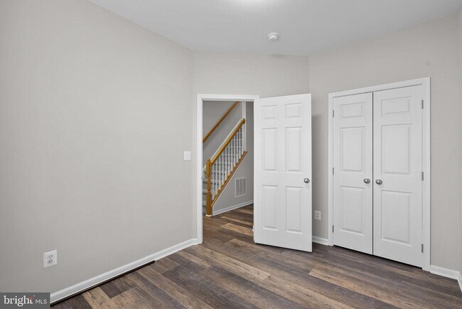Building Photo - 42633 Homefront Terrace