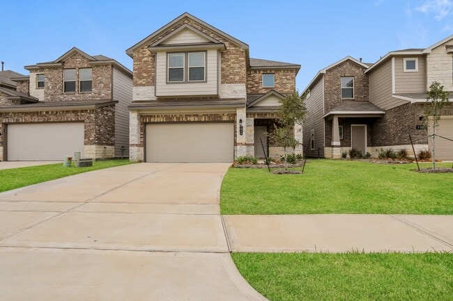 Building Photo - 7915 Fijian Cypress Dr