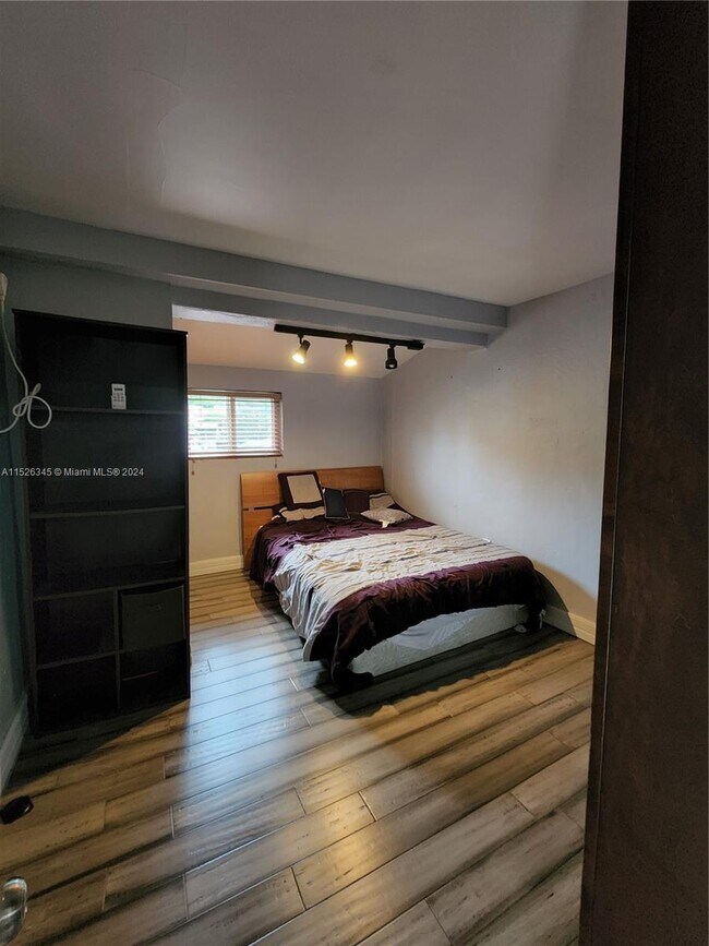 Foto del edificio - 6610 SW 42nd St
