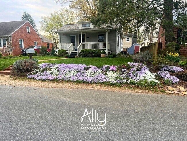 Foto del edificio - 1608 Mulberry Ave