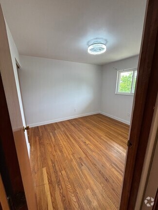 Building Photo - 820 Jackson Ln