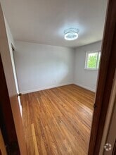 Building Photo - 820 Jackson Ln