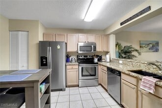 Building Photo - 9901 Sunset Cove Ln