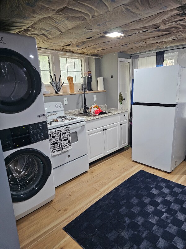 Building Photo - 41 N Ellamont St