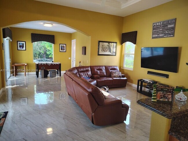 Foto del edificio - 15802 SW 15th St