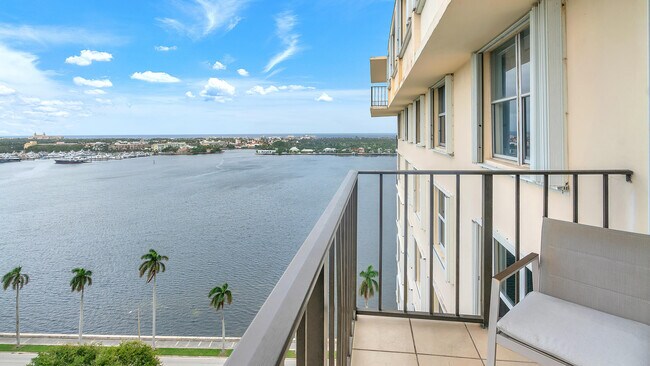 Building Photo - 1801 S Flagler Dr