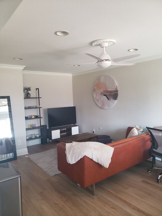 Foto del edificio - Stylishly Updated 2BR Townhome Near City Park Denver