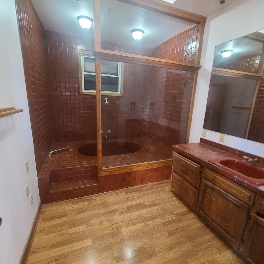 Foto del edificio - 218 W Central Ave