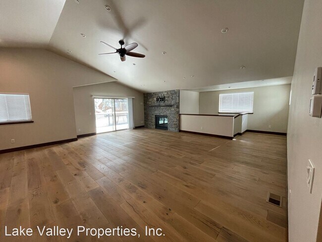Foto del edificio - 3 br, 2 bath House - 1149 Bonanza Ave. #1