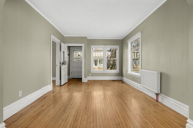Building Photo - 2717 Aldrich Ave S