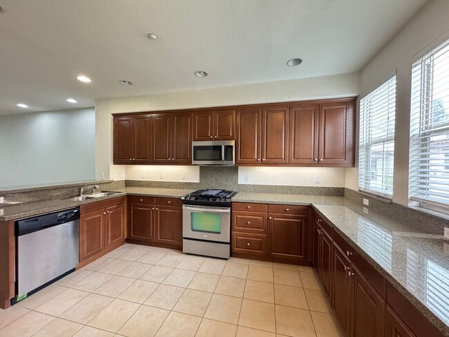 Foto del edificio - Your Dream Apartment Awaits: Discover Your Ideal Space in Azusa Today