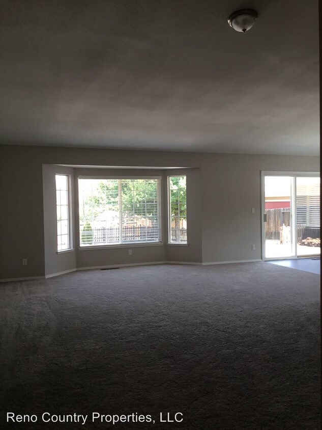 Foto principal - 3 br, 2.5 bath House - 215 Rae Court