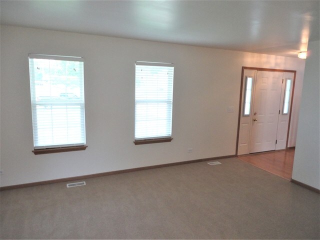 Foto del edificio - 823 N Commonwealth Ave