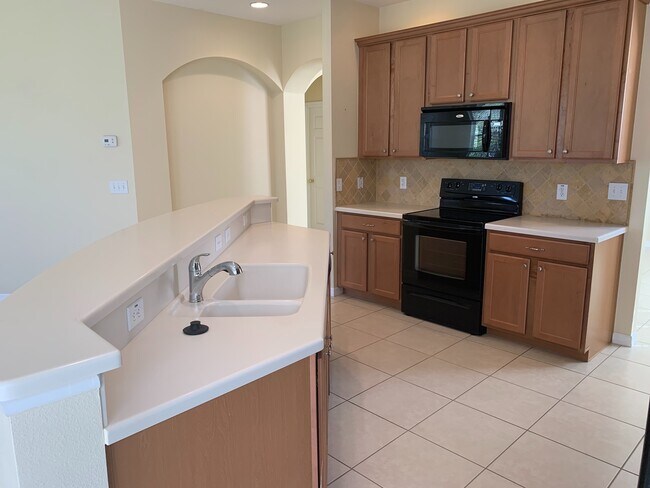 Foto del edificio - WATERS EDGE/LK NONA-8641 Bradleys Landing St Orlando FL 32827