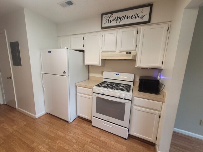Building Photo - 12732 Daybreak Cir