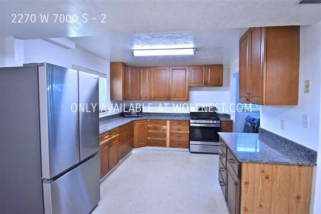 Building Photo - Quaint 2 Bed West Jordan Basement Unit! No...