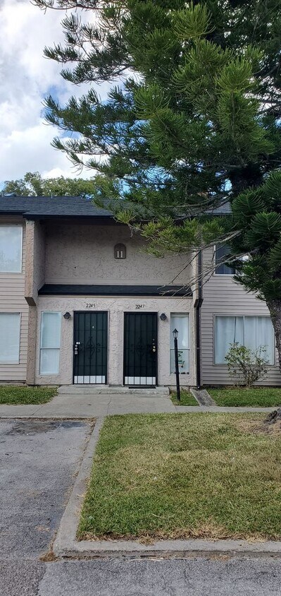 Spacious one bedroom near The Mall of Mill... - Spacious one bedroom near The Mall of Mill...