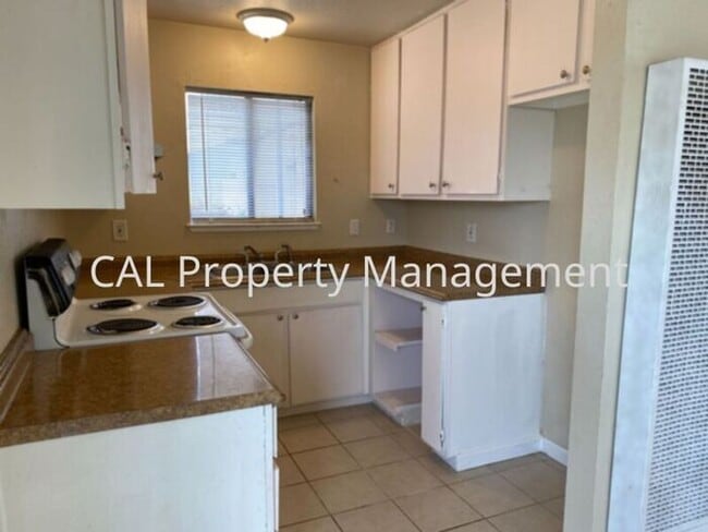 Foto del edificio - Two bedroom apartment in Seaside, CA