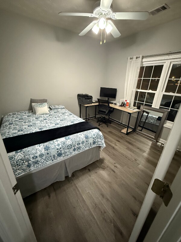 Foto del edificio - 2332 Bancroft Way