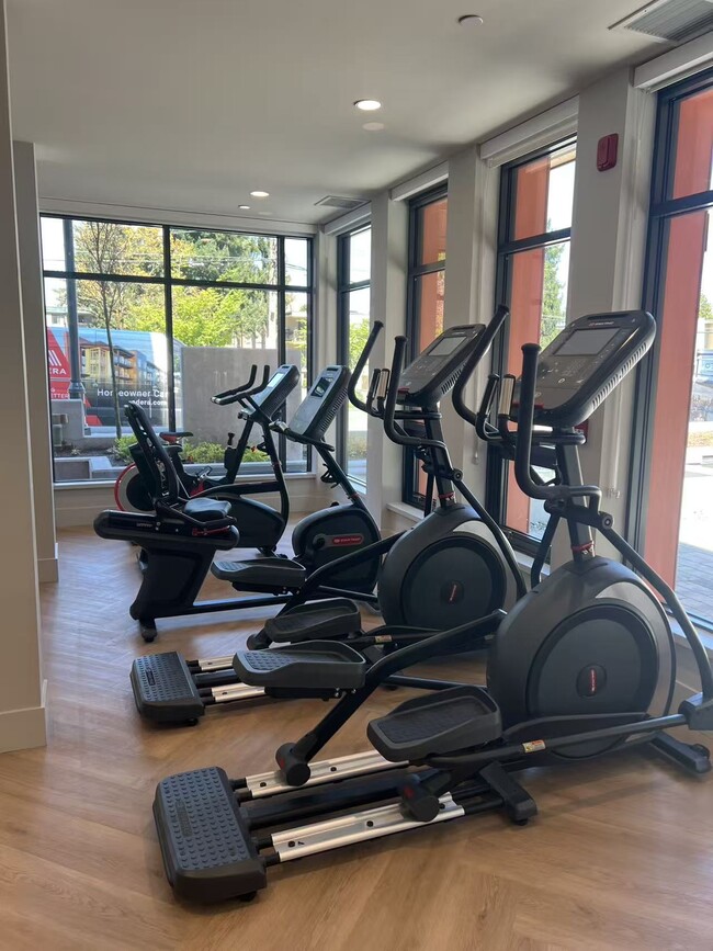 Building Photo - 13238 105 Av