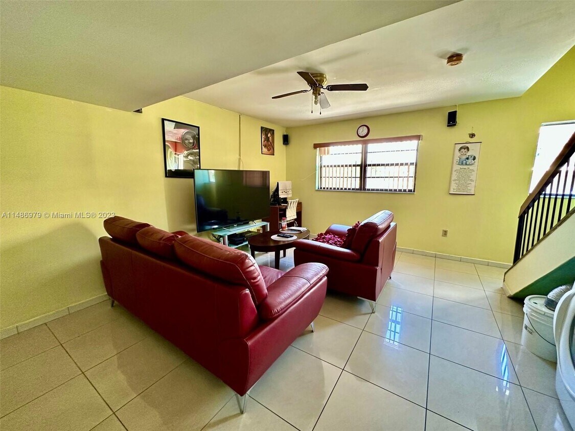 5 Olive Dr, Hialeah, FL 33010 Townhome Rentals in Hialeah FL