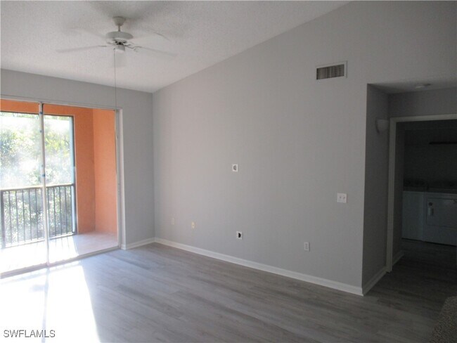 Foto del edificio - 1105 Reserve Ct