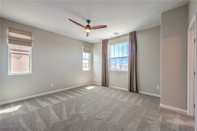 Foto del edificio - 904 Cottonwood Hl Pl