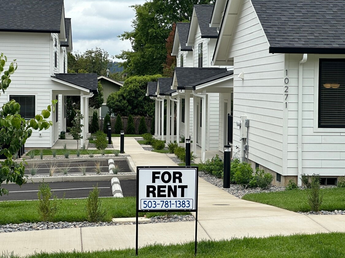 Primary Photo - 10271 SE 40th Ave