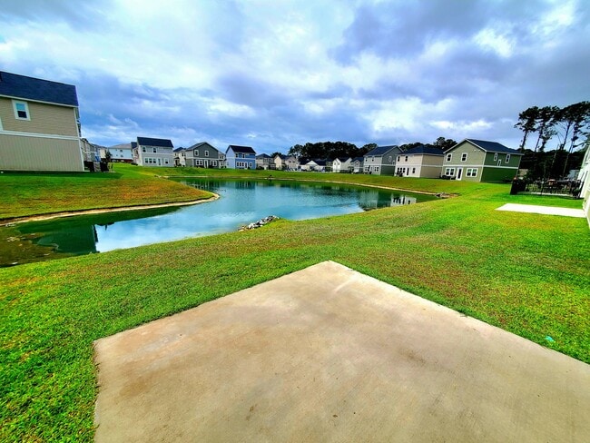 Building Photo - 174 Cypress Holw Dr