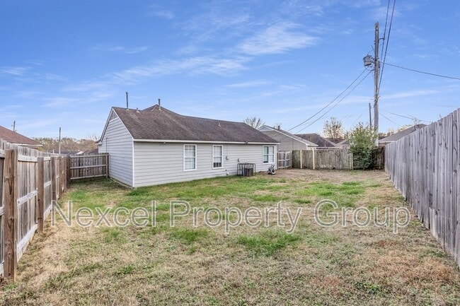 Building Photo - 4236 Appian Dr