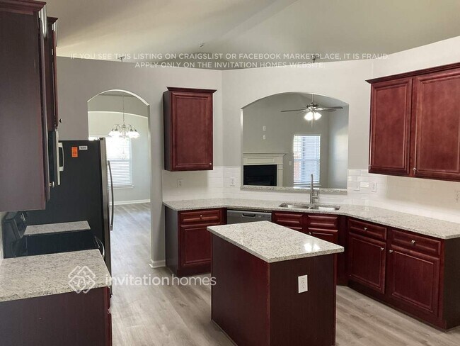 Foto del edificio - 5058 Manning Dr