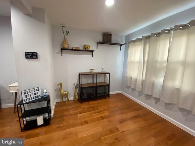 Foto del edificio - 5314 Willows Ave