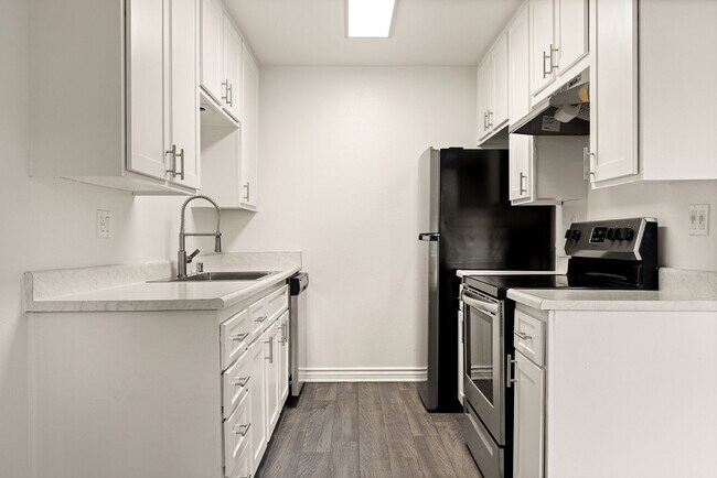Building Photo - Terre at 1050 Peach