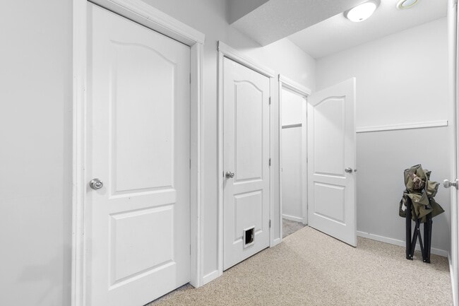 Building Photo - 8922-8970 70 Ave