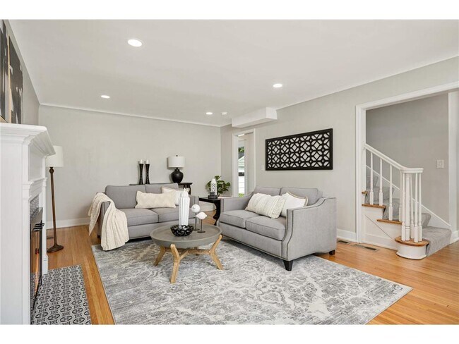 Foto del edificio - 3801 Inglewood Ave S
