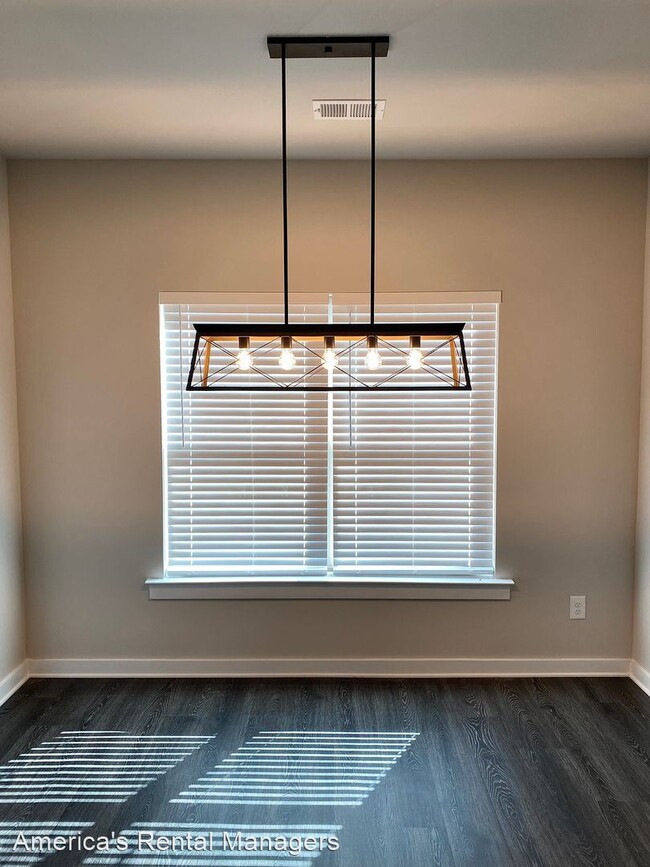 Foto del edificio - 4 br, 2 bath House - 135 Wolf Lane
