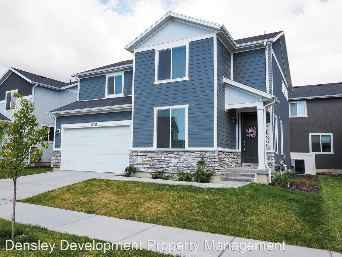 3 br, 2.5 bath House 13122 S Bilston Lane House for Rent in