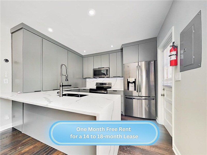 Foto principal - 425 Lindbergh Dr NE