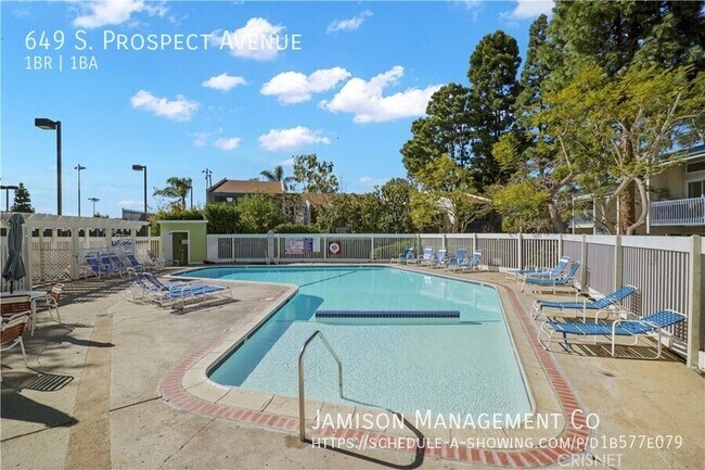 Foto del edificio - 649 S Prospect Ave