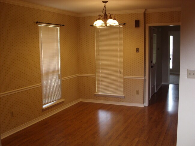 Building Photo - 3137 Cedar Creek Dr