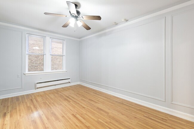 Foto del edificio - 5860 N Kenmore Ave