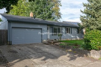 Building Photo - 20849 SW Longacre St