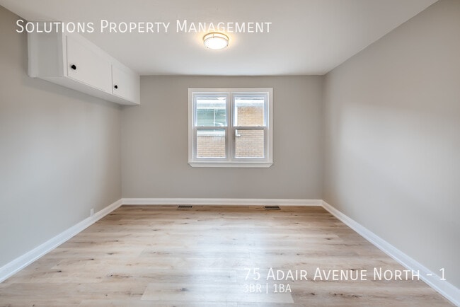 Building Photo - **Main Floor 3 Bedroom w/ almost 1200 square feet of living space**