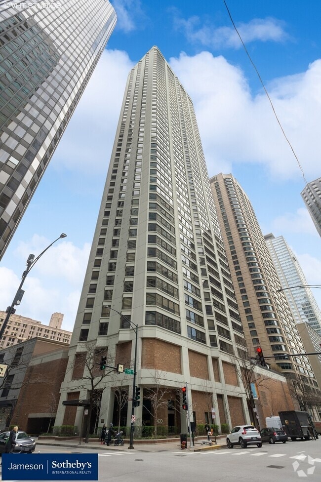 Building Photo - 400 E Ohio St