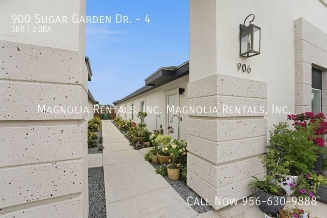 Building Photo - 900 Sugar Gdn Dr