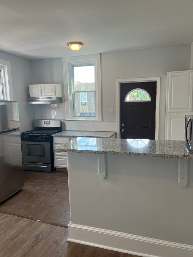 Contact the owner Zakee Gibson for more a showing - 6020 Catharine St